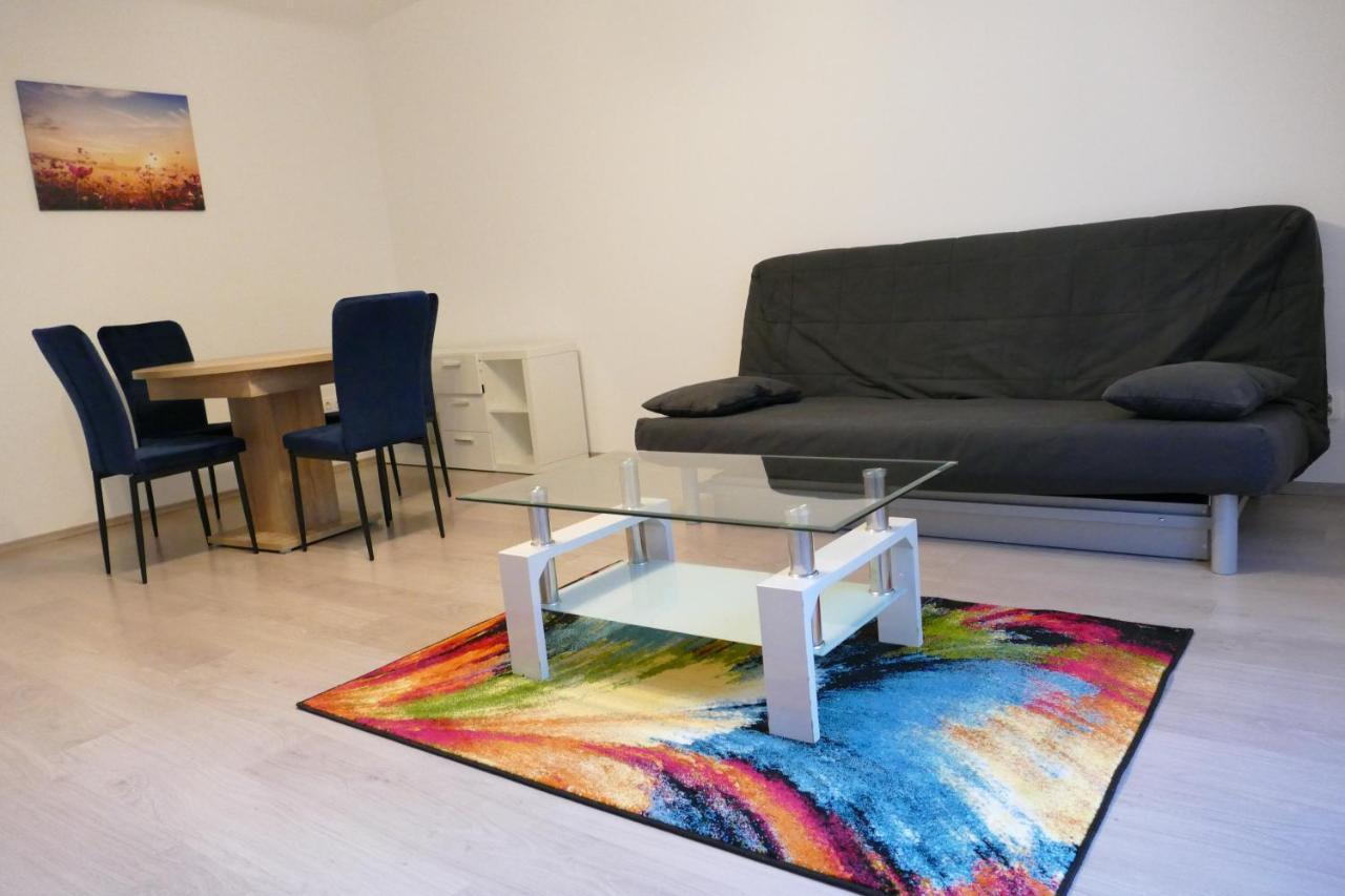 Modern And Light 2-room Apartment *